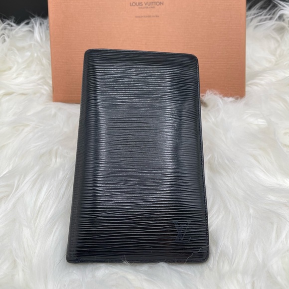 LV Epic Long Fold Wallet With Box - Picture 1 of 8